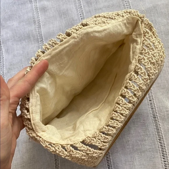 Handcrafted Cream Macramé Handbag - Picture 7 of 12